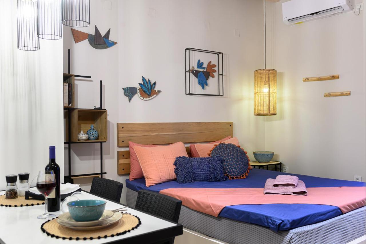 Fiorela'S Casa- A Stylish Loft Apartment In The Heart Of プレベザ エクステリア 写真
