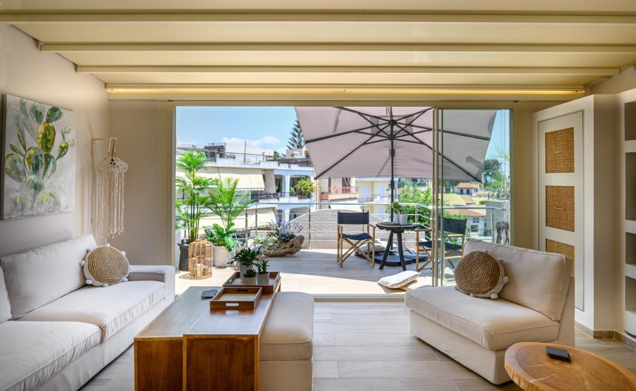 Fiorela'S Casa- A Stylish Loft Apartment In The Heart Of プレベザ エクステリア 写真